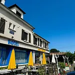 Le Relais De La Route Bleue Hotel 2*