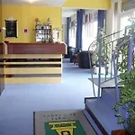 Le Relais De La Route Bleue