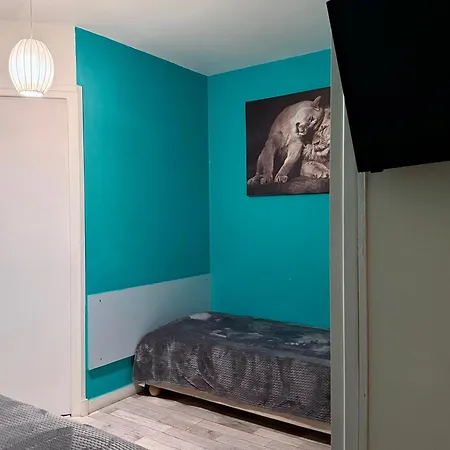 Le Relais De La Route Bleue 2* Saint-Loup (Auvergne)