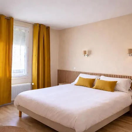 Le Relais De La Route Bleue 2* Saint-Loup (Auvergne)