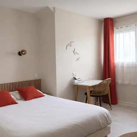 Le Relais De La Route Bleue 2* Saint-Loup (Auvergne)