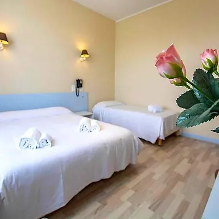 Hotel Le Relais De La Route Bleue 2*