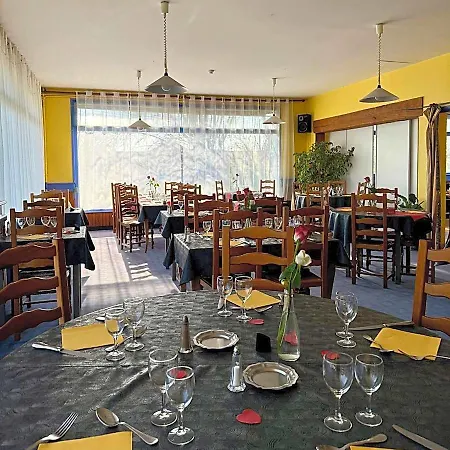 Hotel Le Relais De La Route Bleue Saint-Loup (Auvergne)