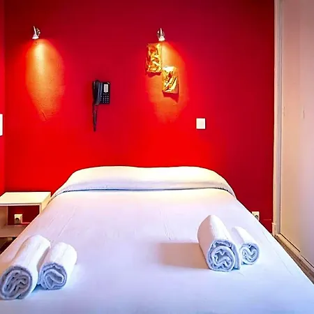 Le Relais De La Route Bleue 2* Saint-Loup (Auvergne)