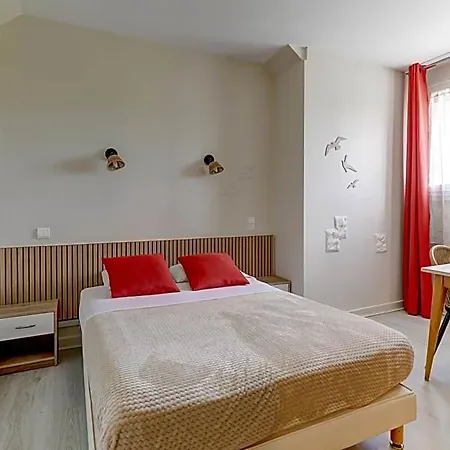 Hotel Le Relais De La Route Bleue Saint-Loup (Auvergne)