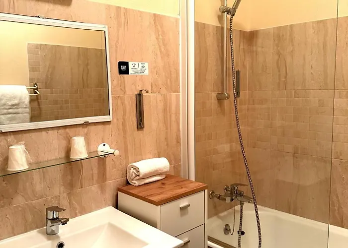 Le Relais De La Route Bleue فندق Saint-Loup (Auvergne)