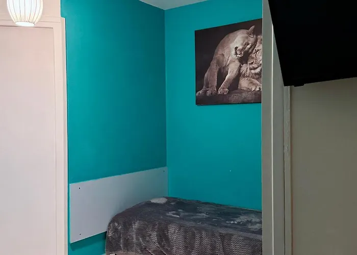 Le Relais De La Route Bleue 2* Saint-Loup (Auvergne)