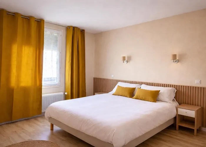 Le Relais De La Route Bleue 2* Saint-Loup (Auvergne)