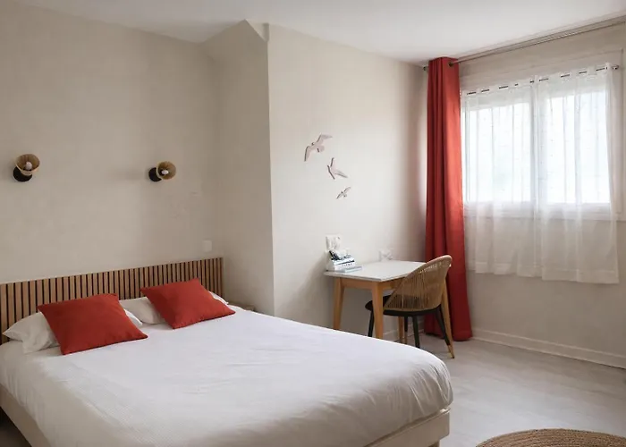 Le Relais De La Route Bleue 2* Saint-Loup (Auvergne)